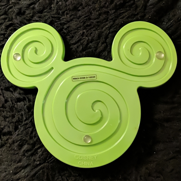 Disney Parks Mickey Mouse Icon Trivet New - Picture 2 of 2